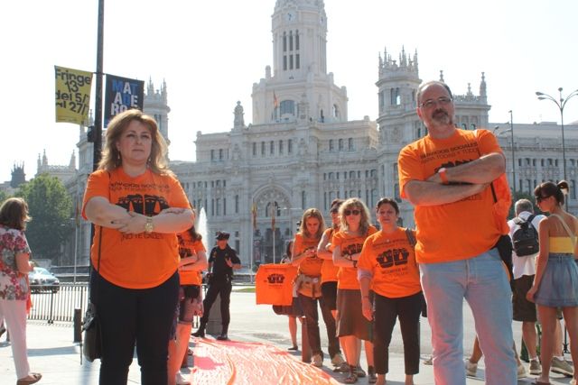 Los Presis también dicen HASTA AQUÍ: Ana Lima , Presidenta del Consejo General TS y Manuel Gil, Presidente Colegio TSMadrid