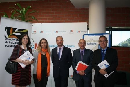 Inauguran:Dña Charo Luis Yagüe, Deleg AETSyS, Dña Mar Ureña, DecanaColegioTSMadrid, D.Julio Zarco DG At.PacienteCM, D. Luis Martínez,DG Depend CM, DJosé Soto Gerente Clínico